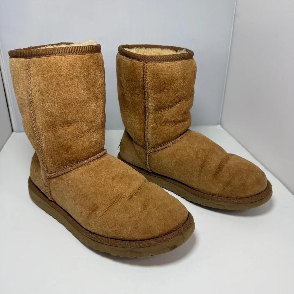 UGG Australia Classic Short Boots 5825 Chestnut Suede Shearling Winter Cozy Sz 7